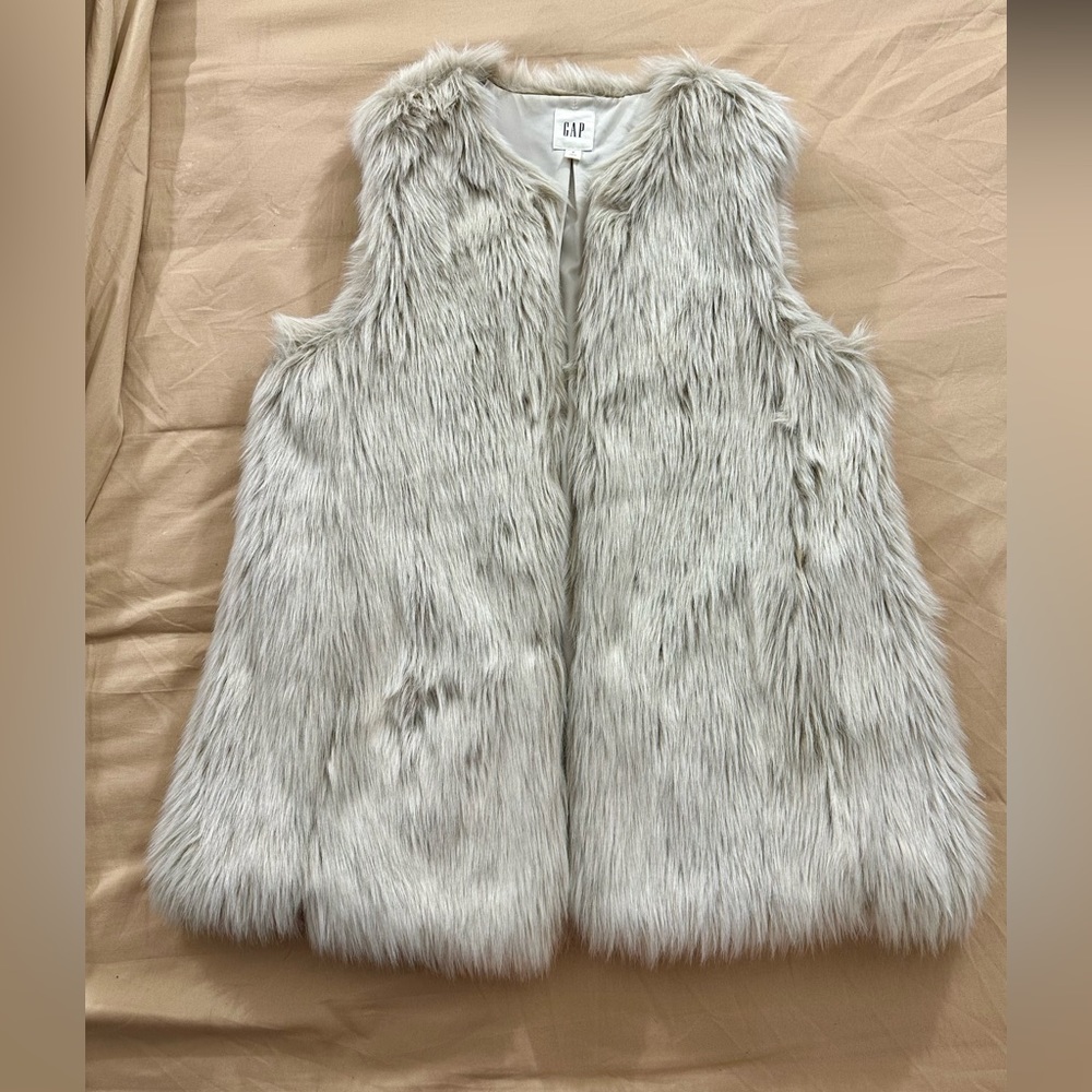 GAP Faux Fur Women Vest, Light beige; Size M